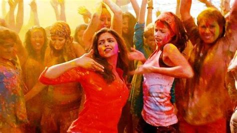 holi ke sexy video|Holi Special: Check Out Popular Hindi Music Video Holi Mein。